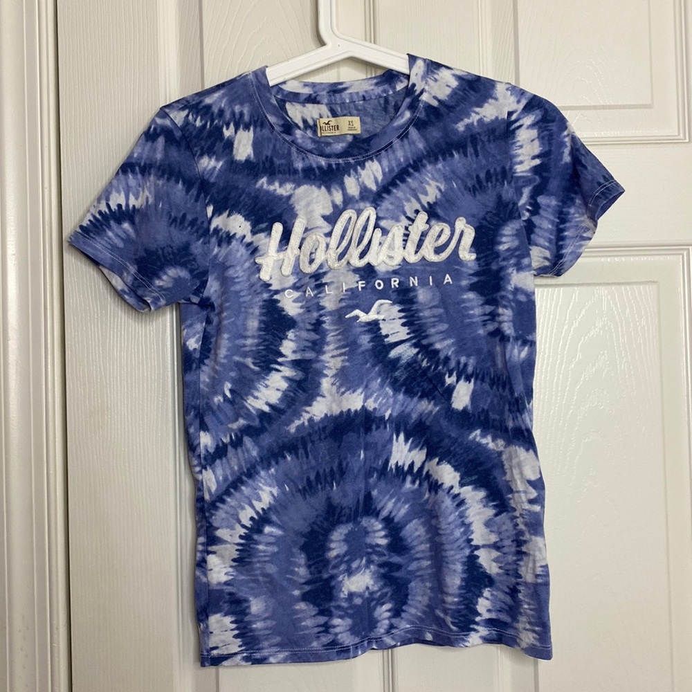 Hollister Graphic Tee